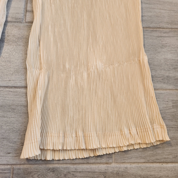 PrettyLittleThing PLT Pants 8 Cream Plisse High Waist Semi-sheer Wide Leg New - Picture 10 of 11